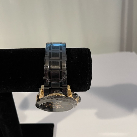 Curren Men Stainless Steel Chronograph Quartz Watch. Color Black/Gold. - Picture 6 of 11